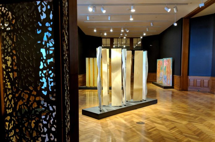 Folding screens in art