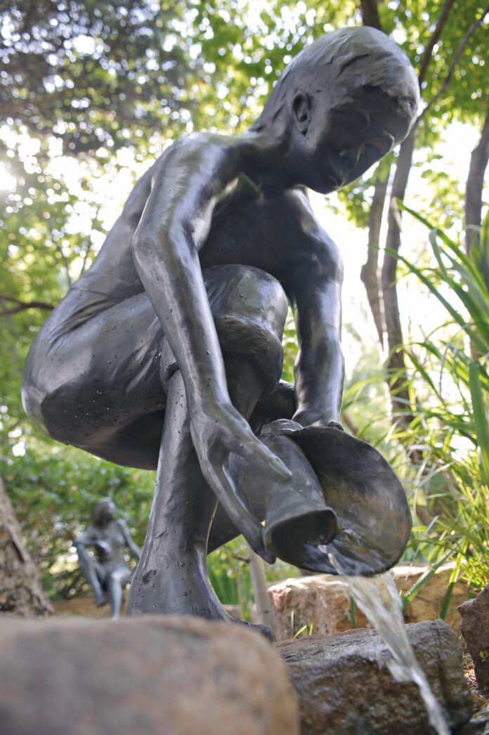 Michael Naranjo, “Fountain of Youth Monument,” 2009, Ed. of 3, bronze, 39 x 30 x 20 in.